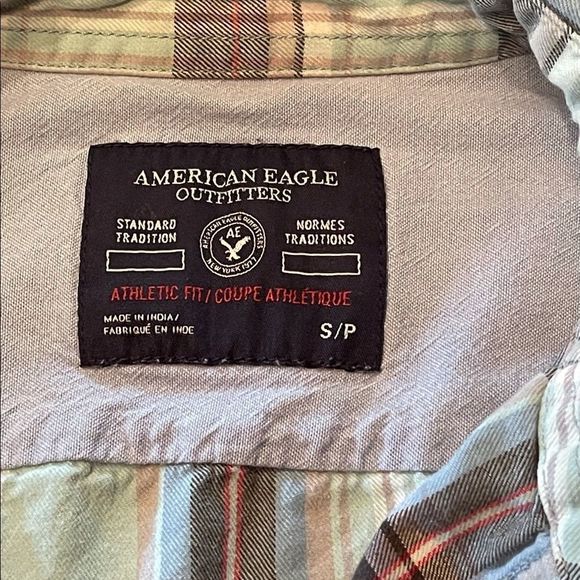 ⭐️HOST PIC⭐️ American Eagle Outfitters button down shirt. - Picture 6 of 7